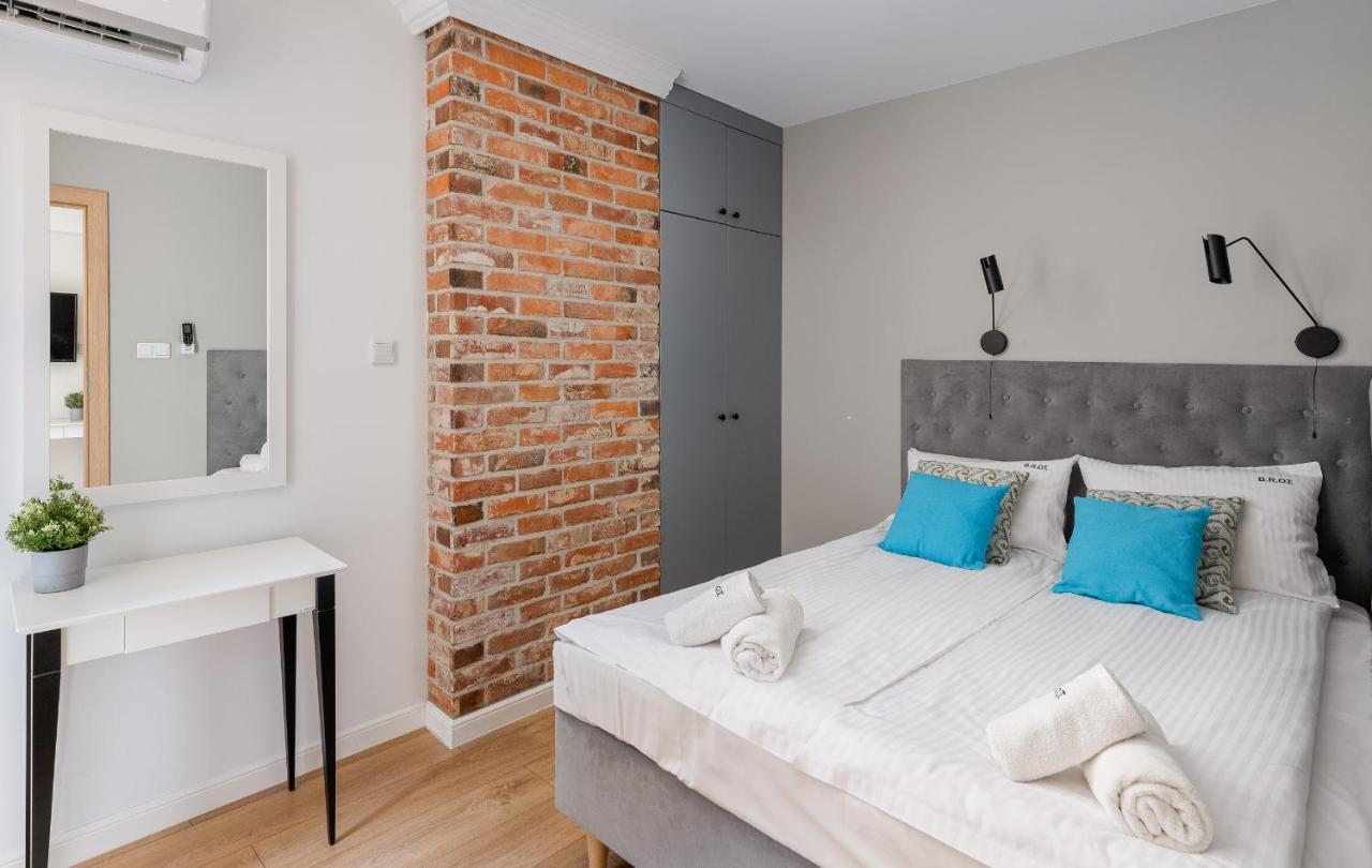 Saint Florian's - Old Town Luxury - By Upstairs Apartment *